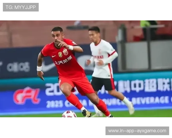 上海海港莱昂纳多高速带球策动反击，撼动中超赛场的神奇时刻